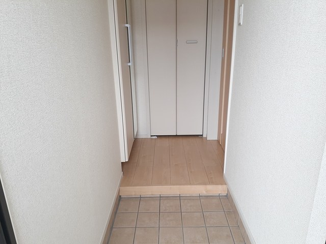 パールＮＩＲＡＧＡＷＡ　Ⅱ 玄関