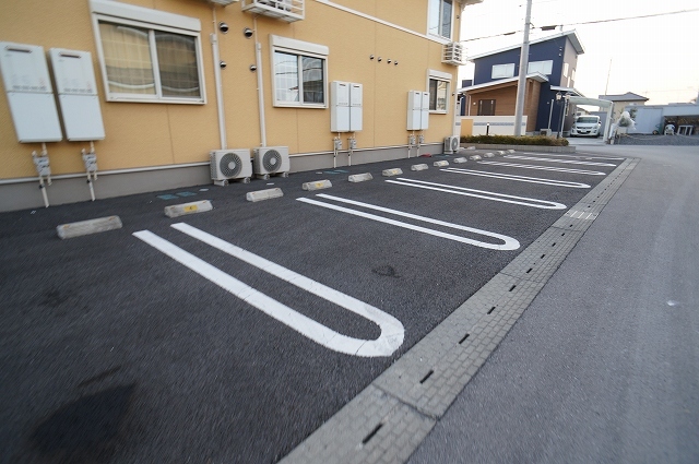 ラ・フランセ　Ａ 駐車場
