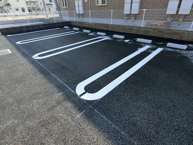リヤン　ド　ファミーユ 駐車場