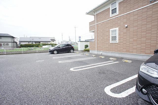 カーサ・ビエント 駐車場