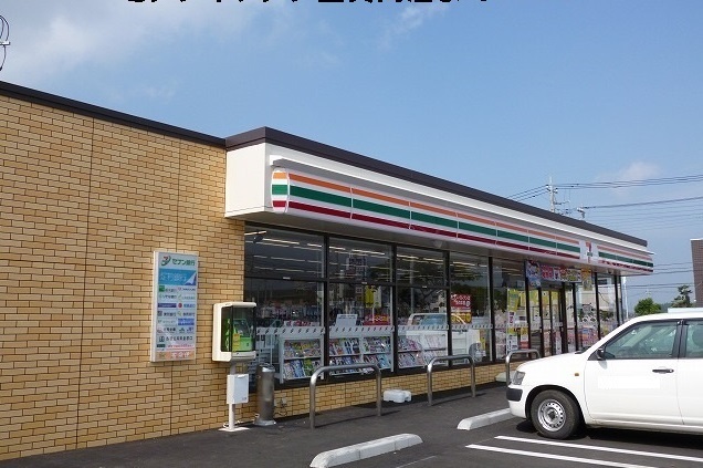 アルワクトＢ セブンイレブン西真岡店まで880m