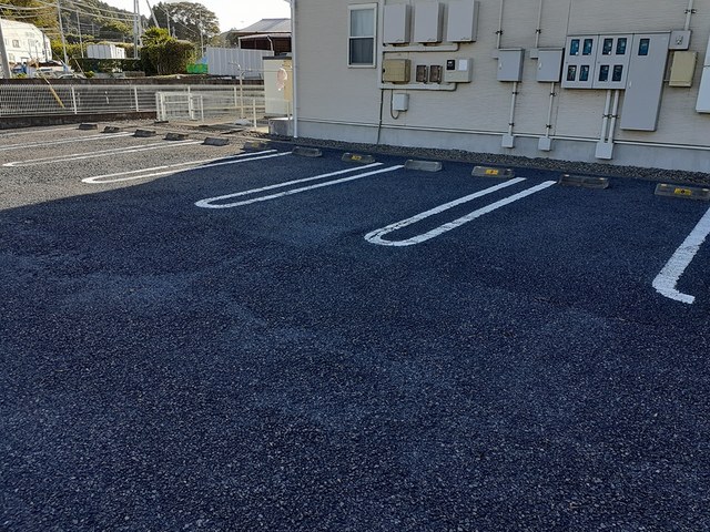 グリシーヌ 駐車場