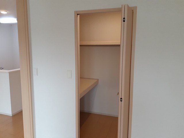アルバ　Ⅰ 収納