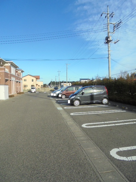 アンソレイエＡ 駐車場