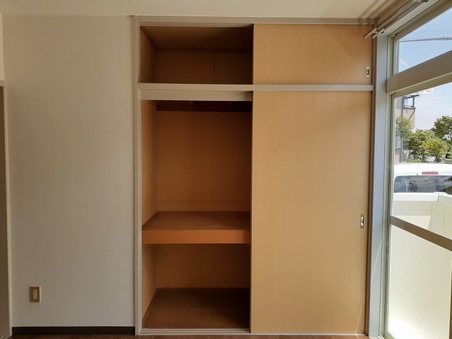 リンデンハウス 収納