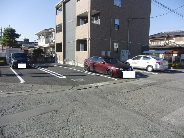 モデルノ 駐車場