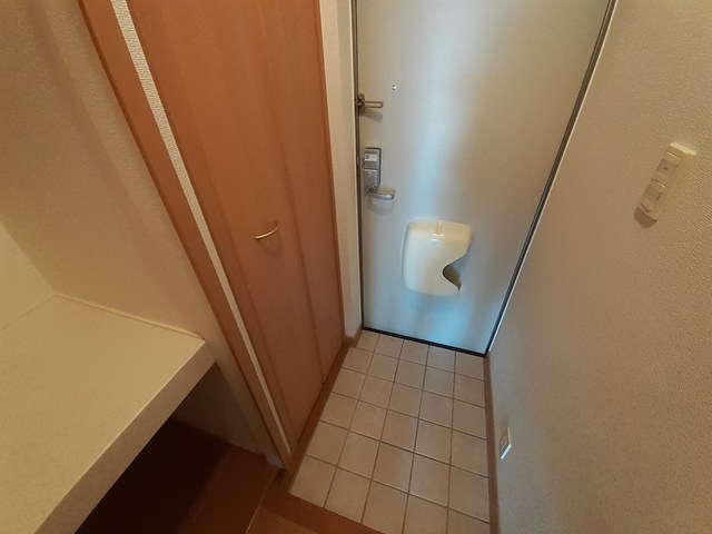 カーサ・ソーレ 玄関