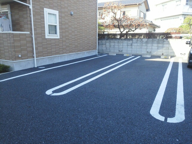 ガーデンヒルズ　Ｋ 駐車場
