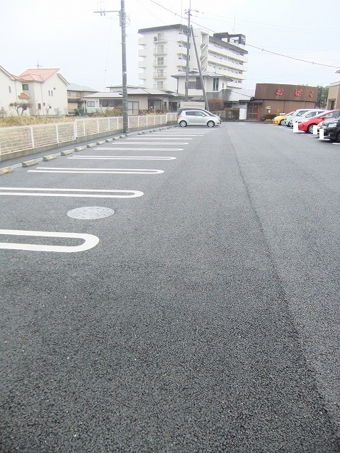 プリンスプリンセスガーデンⅡ 駐車場