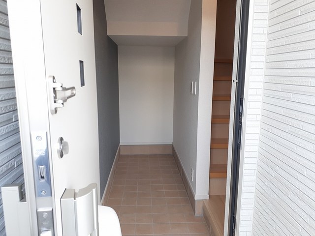 ブリージーヒル 玄関