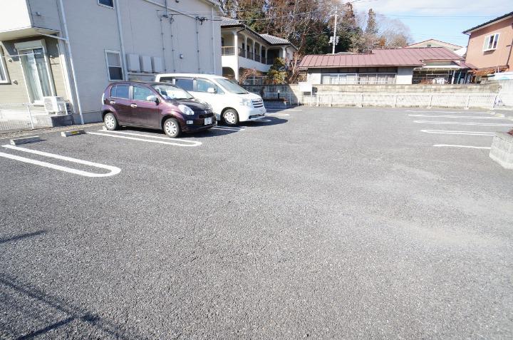 グリシーヌ 駐車場