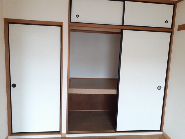 英明ハイツ 収納