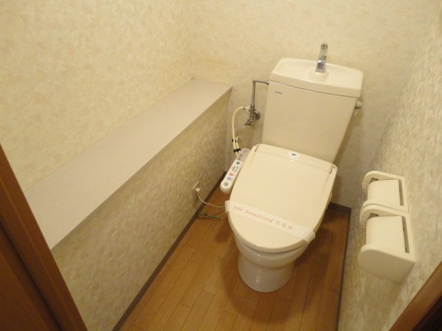 サン・フォレスト花の木Ａ シャワー付きトイレ