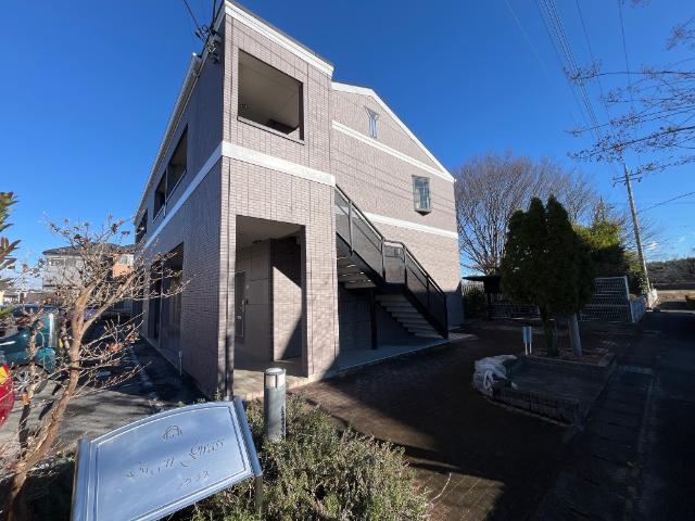 グリーングラス 外観写真（昼）