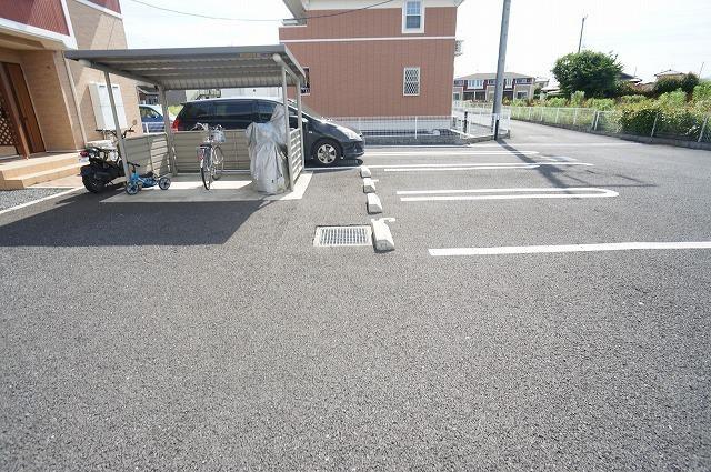 シャトーハイツＡ 駐車場