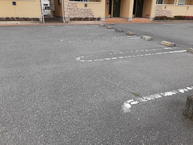 グレイスフルレジデンスＡ 駐車場