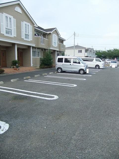 エアリー・ガーデンＤ 駐車場
